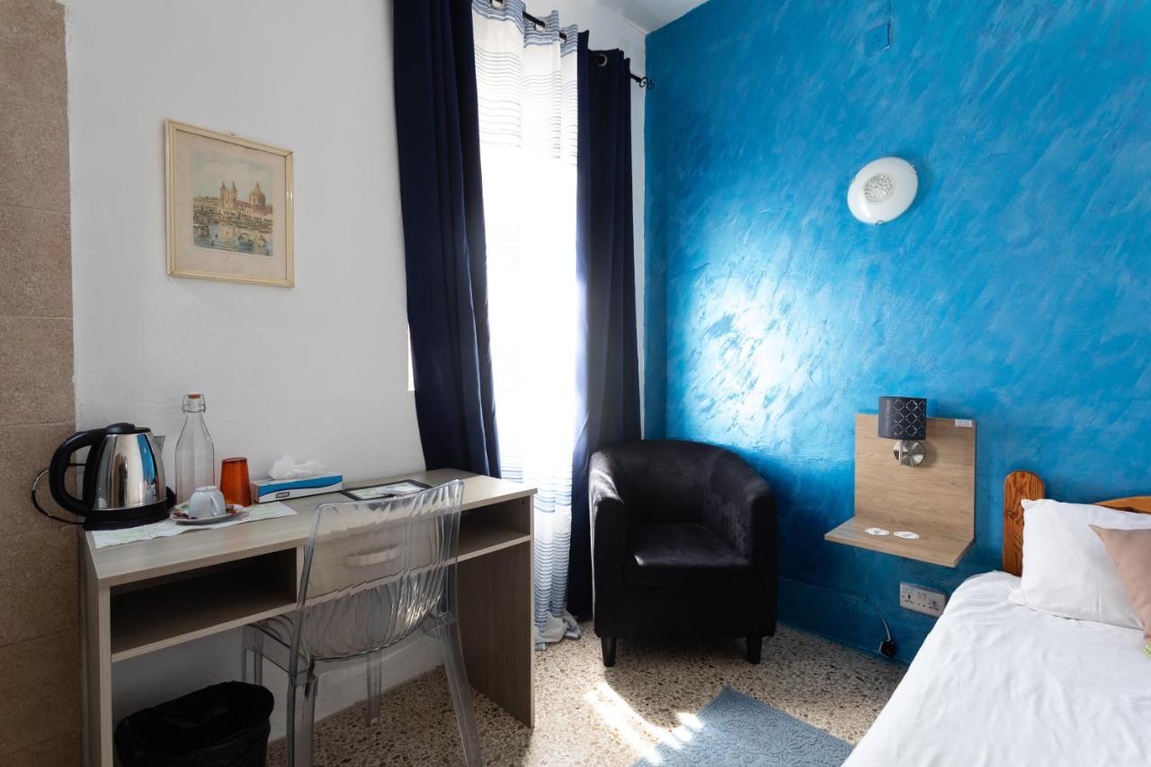Tarona Guest house